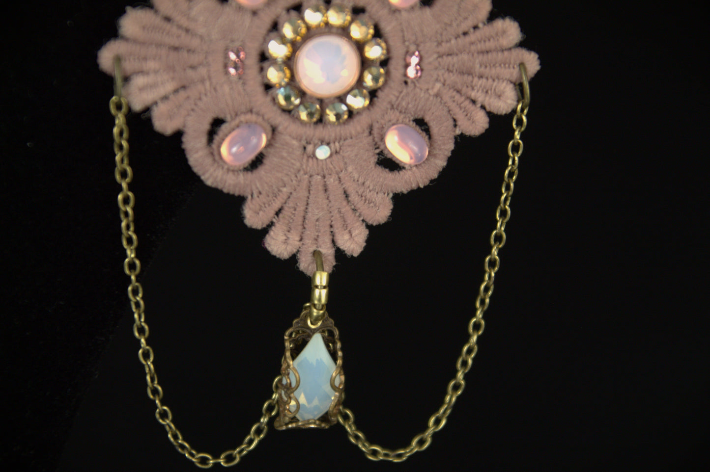 Earring with taupe lace and topaz crystals and brass filigree 